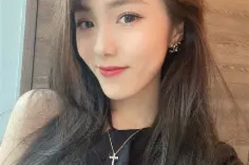 女星赵樱子直播间自曝恋情冲上热搜官宣小12岁男友！